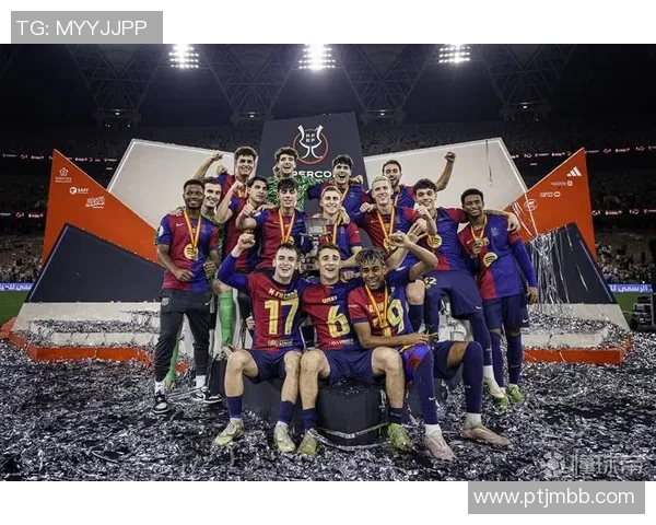 足球明星的胜利姿势大揭秘展现他们的独特庆祝方式与激情瞬间